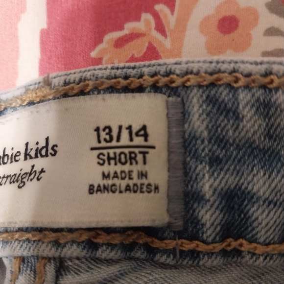 Abercrombie kids 13 to 14 jeans. - Picture 2 of 4
